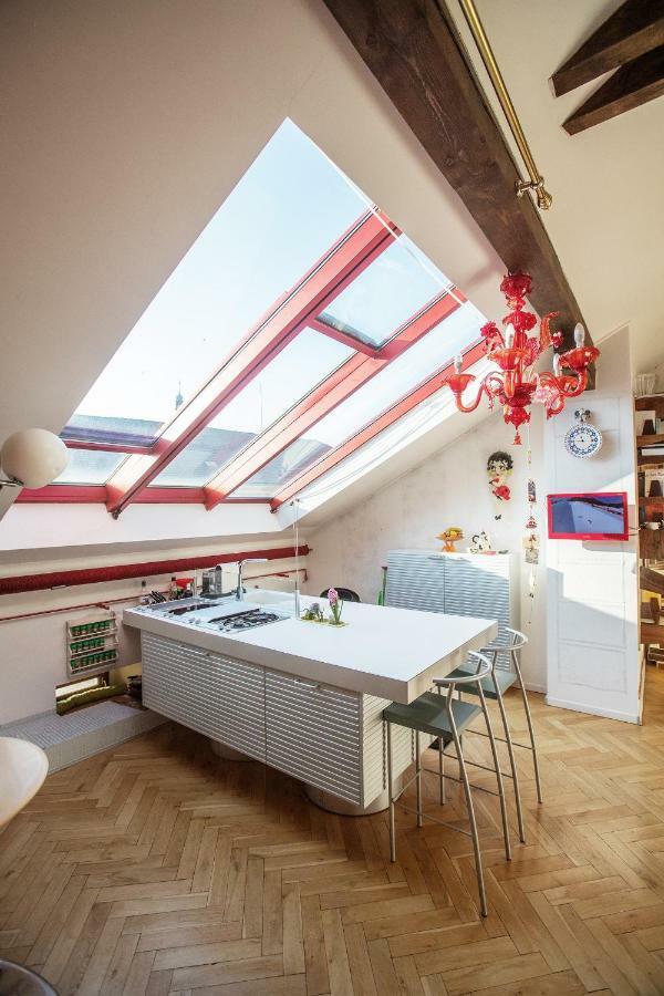Apartamento Unique Luxury Loft With Terrace In Old Town Praga Exterior foto
